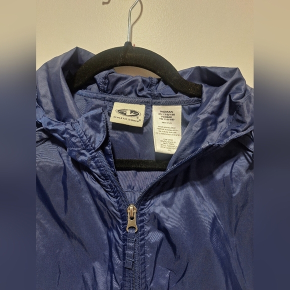 XL Blue Windbreaker Jacket - Picture 4 of 4